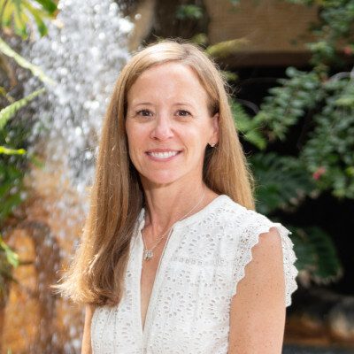 beth goldberg headshot